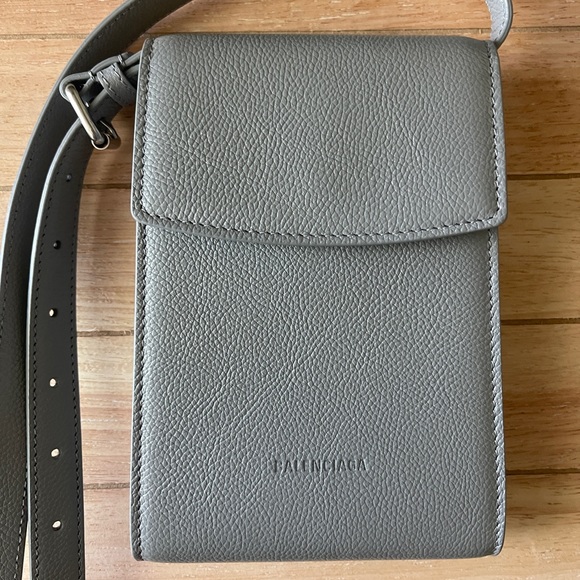 Small BALENCIAGA cross body phone bag - Picture 2 of 7